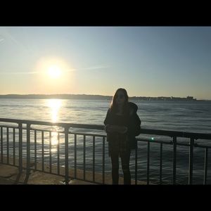 Meet your Posher, Crystal